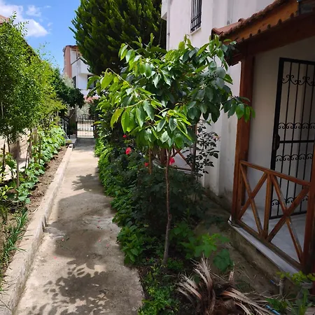 Villa Ta Deniz Ve Doga Ile Icice Triplex Altinoluk