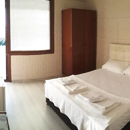 Klas Si̇le Panzió *