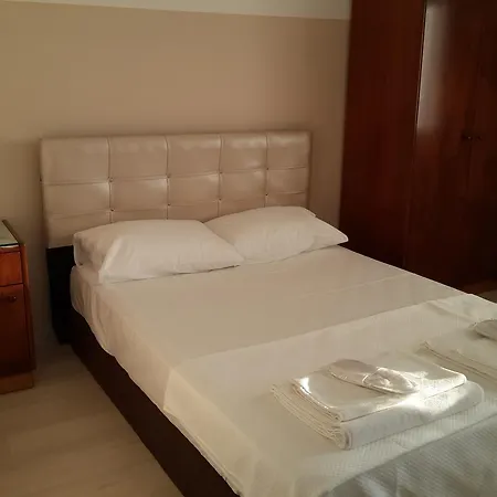 Panzió Klas Si̇le *